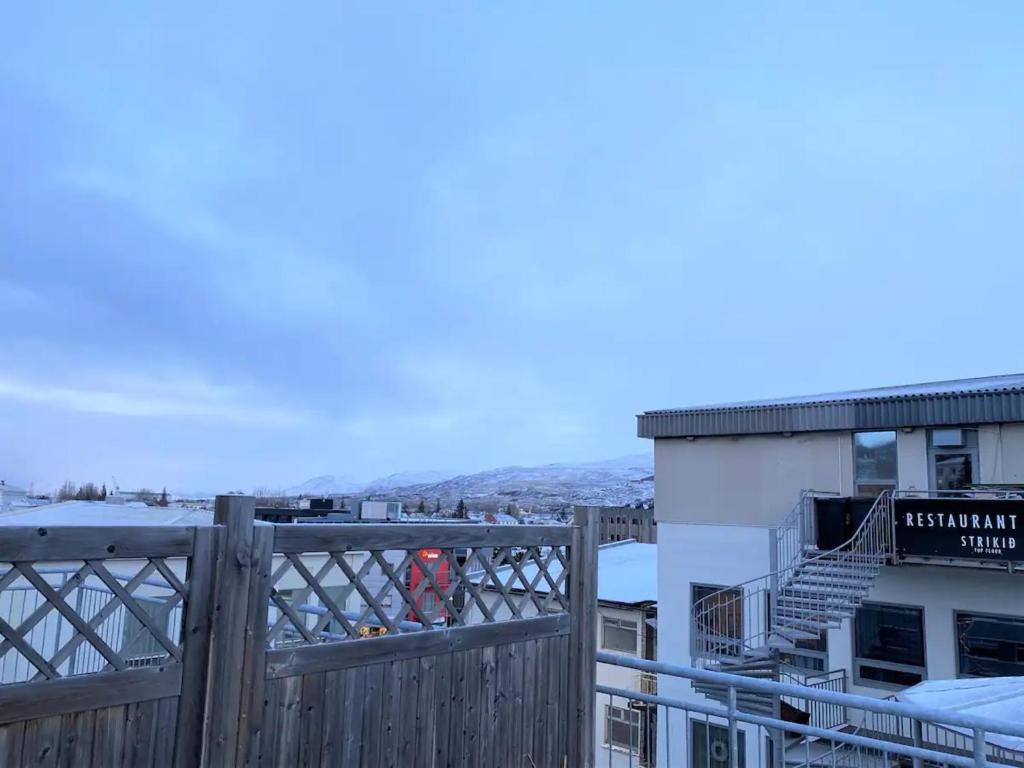 Penthouse On The Main Street, Town Center Apartment
